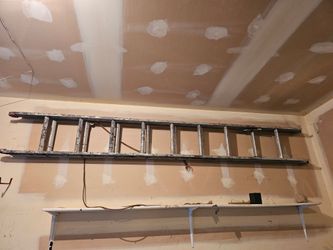 Aluminum extension ladder 20ft