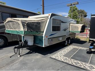 2004 Starcraft Hybrid Travel Trailer