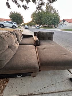 FREE COUCH