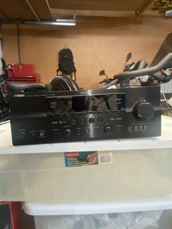 Yamaha V663 Stereo 400 watt Receiver