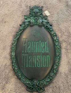 Disney Haunted Mansion Oval Wall Plaque