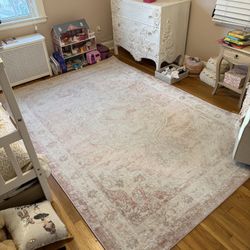 Area Rug 6’6” X 9’2” Excellent Condition