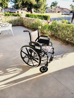 New Wheelchair, Compact, Lightweight, Heavy Duty, Comfy Cushion! 