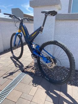 Cannondale SuperV Raven 2000SL