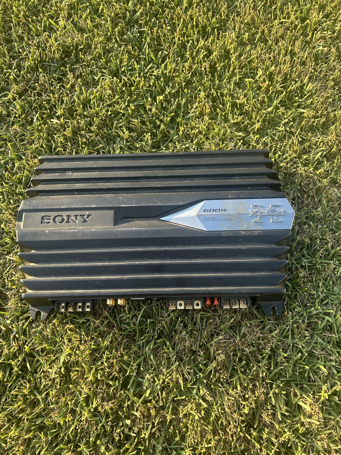 sony Xplodb 600 watt amplifier 