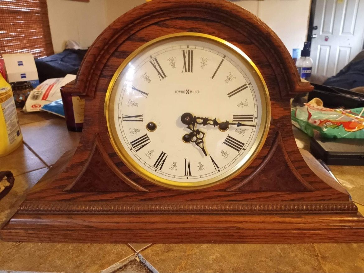 Howard Miller Mantle clock