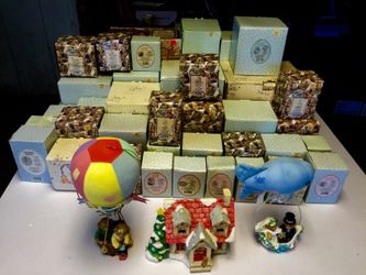CHERISHED TEDDIES COLLECTIBLES - Lot of 38
