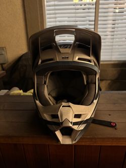 Fox V1 - L Size - Mips Motocross Helmet