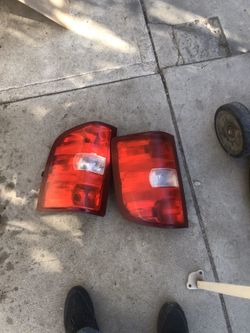 silverado tailights pair