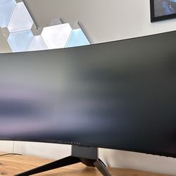 U Alienware Ultrawide 34” Curved Gaming Monitor – G-SYNC, 120Hz