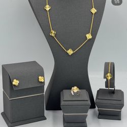 21k Gold van cleef set