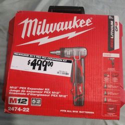 Milwaukee
M12 12-Volt Lithium-Ion Cordless ProPEX Expansion Tool Kit with (2) 1.5Ah Batteries, (3) Expansion Heads and Hard Case