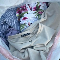 2 Bolsas De ropa De Mujer Algunas De Nina Mix $10 Toda 