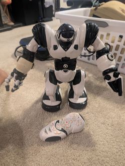 Large Remote Control Robot w/ Remote – Fully Working