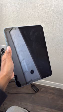 iPad 10th Generation – 64GB Wi-Fi