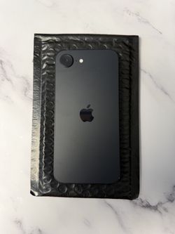 iPhone 17E 256GB Black AT&T/Cricket Locked Good Condition