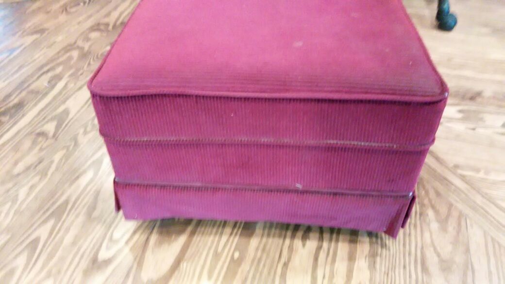 Small foot stool