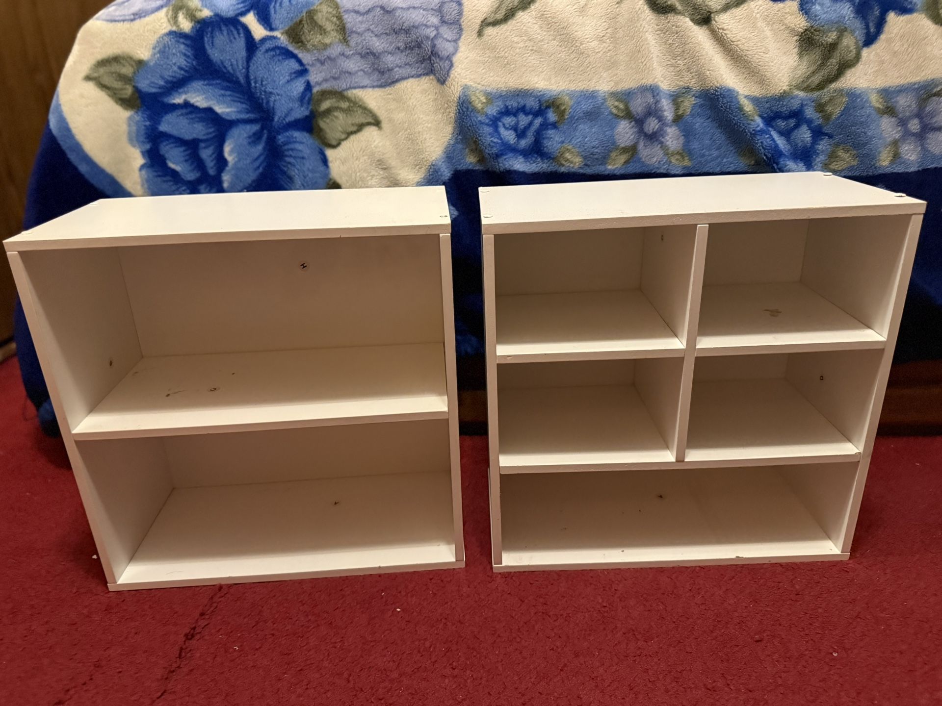 Stackable shelves / Small Storage