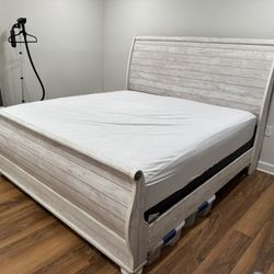 Willowton Sleigh Bedroom Set