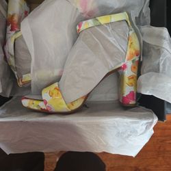 Naturalizer Heels, Yellow Floral