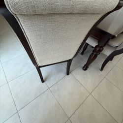 Signature Design by Ashley Porter Traditional Hand Finished Tufted Upholstered Dining Chair. 