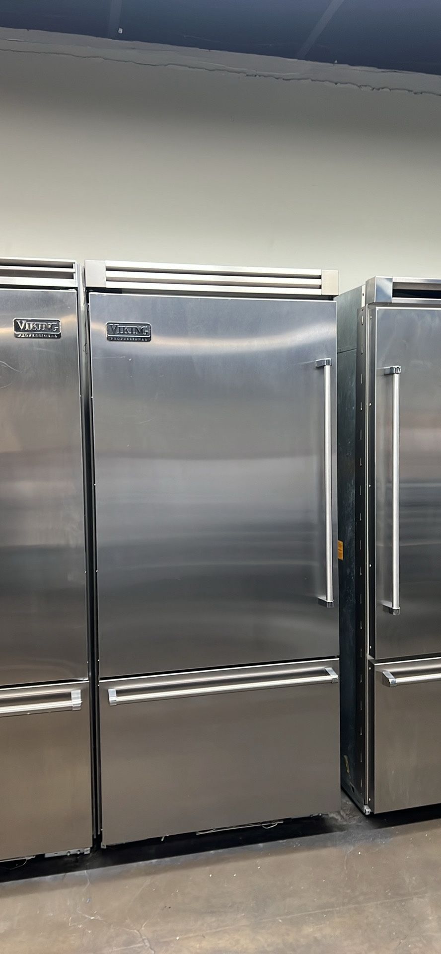 Viking 36”Wide Built In Bottom Freezer Refrigerator Stainless Steel