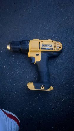 Dewalt 20 v max cordless compact drill
