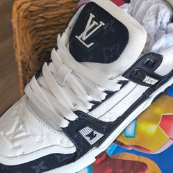 Louis Vuitton LV Trainer Sneakers