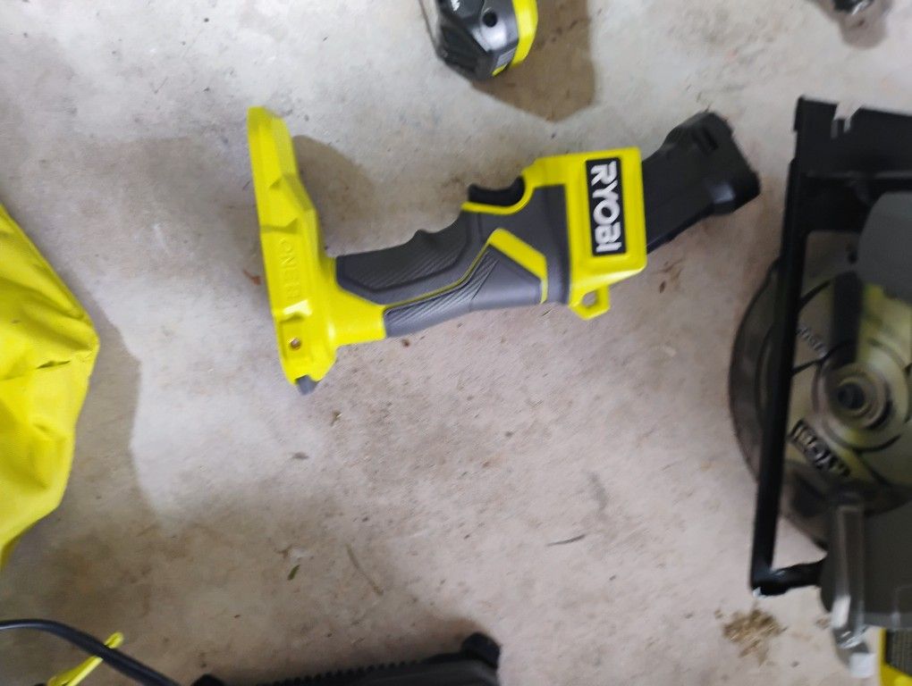 Ryobi 18v Tool Set W/Bag
