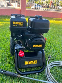 DEWALT
3400 PSI 2.5 GPM Gas Pressure Washer with Maintenance-Free Pump, Heavy-Duty Commercial Cold Water Power Washer
