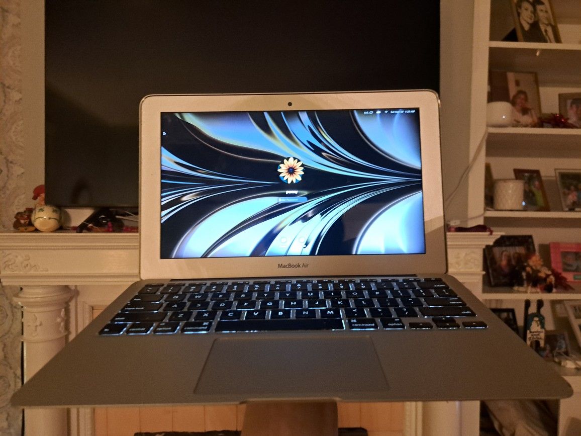 Apple Macbook Air