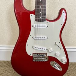 Fender Squier Stratocaster Affinity Electric Guitar, Like new, with gig bag