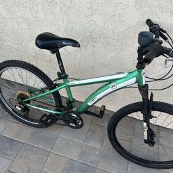 Diamondback mountain bike 24 inch
