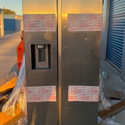 Samsung 36 in. 27.4 cu. ft. Standard Depth Side by Side Refrigerator in Fingerprint-Resistant Stainless Steel