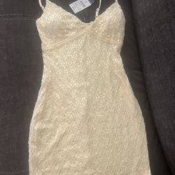 yellow prom dress