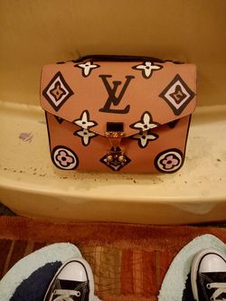 Lv Worn Needs Cleaning Inside And Strap Replacement At Lv Lost 150 To Take  Initials Off for Sale in Highland Mills, NY - OfferUp