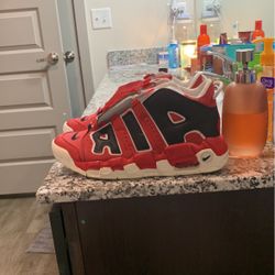 Nike Uptempo Recycled