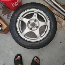 BRAND NEW TIRE 195/60R15