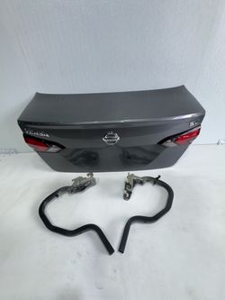 (1079) 20-25 Nissan Versa Trunk 2020 2021 2022 2023 2024 2025