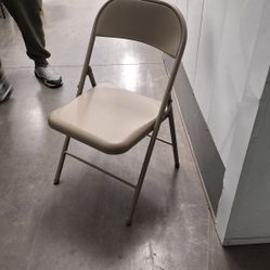 4 Folding Chairs