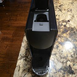 Nespresso Essenza Like New