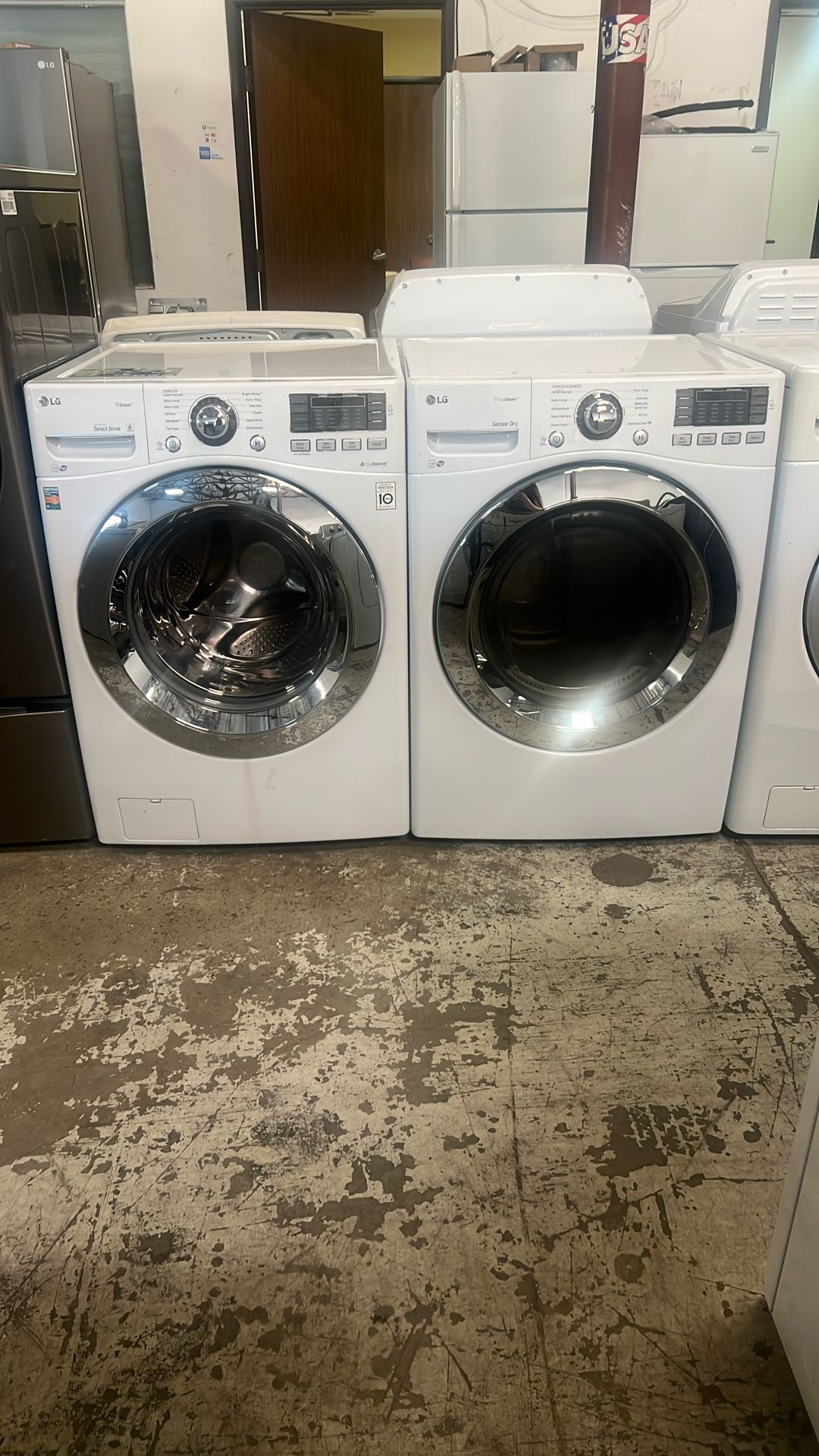 LG Front Load Washer And Gas Dryer Set