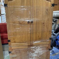 Armoire/TV Stand