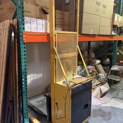 Rol-lift Pallet Stacker / Fork Lift 