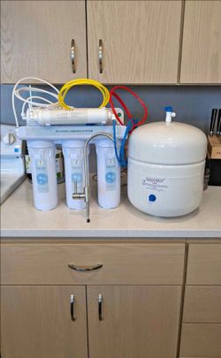 Upgrade Your Water: Brand New 5-Stage Reverse Osmosis System (With Storage Tank & Faucet!)