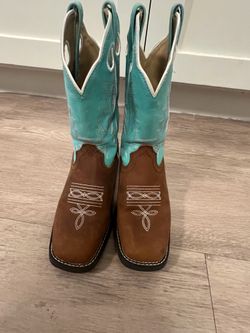 Boots Size 3