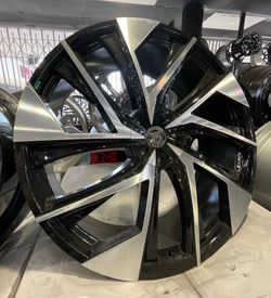 28” Lexani Competition Series Wheels 28x10” Rims Size