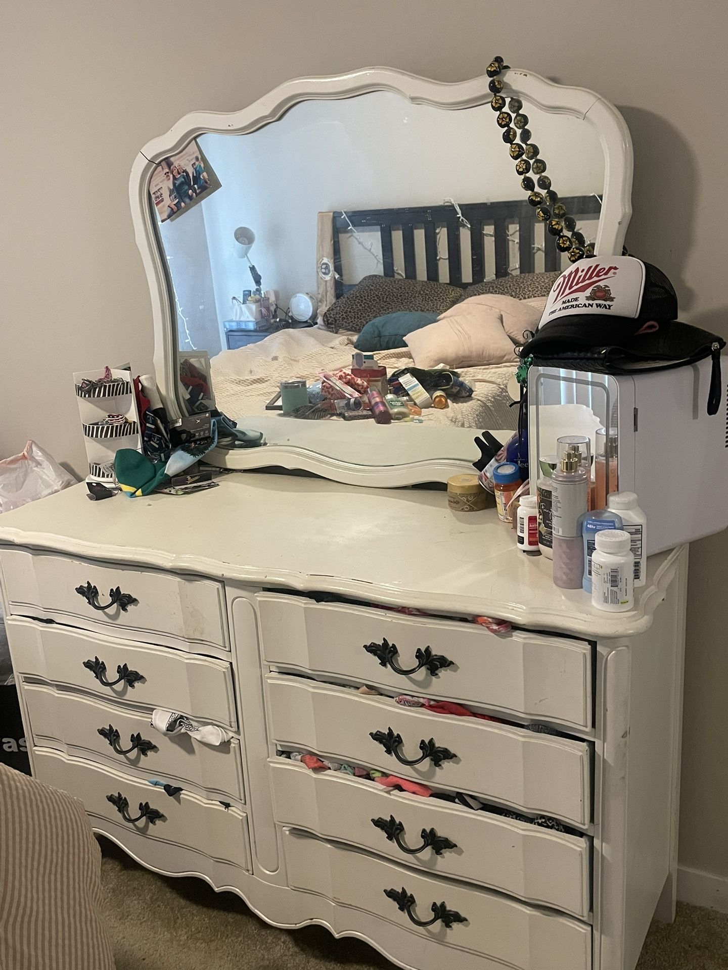Vintage Dresser W/mirror