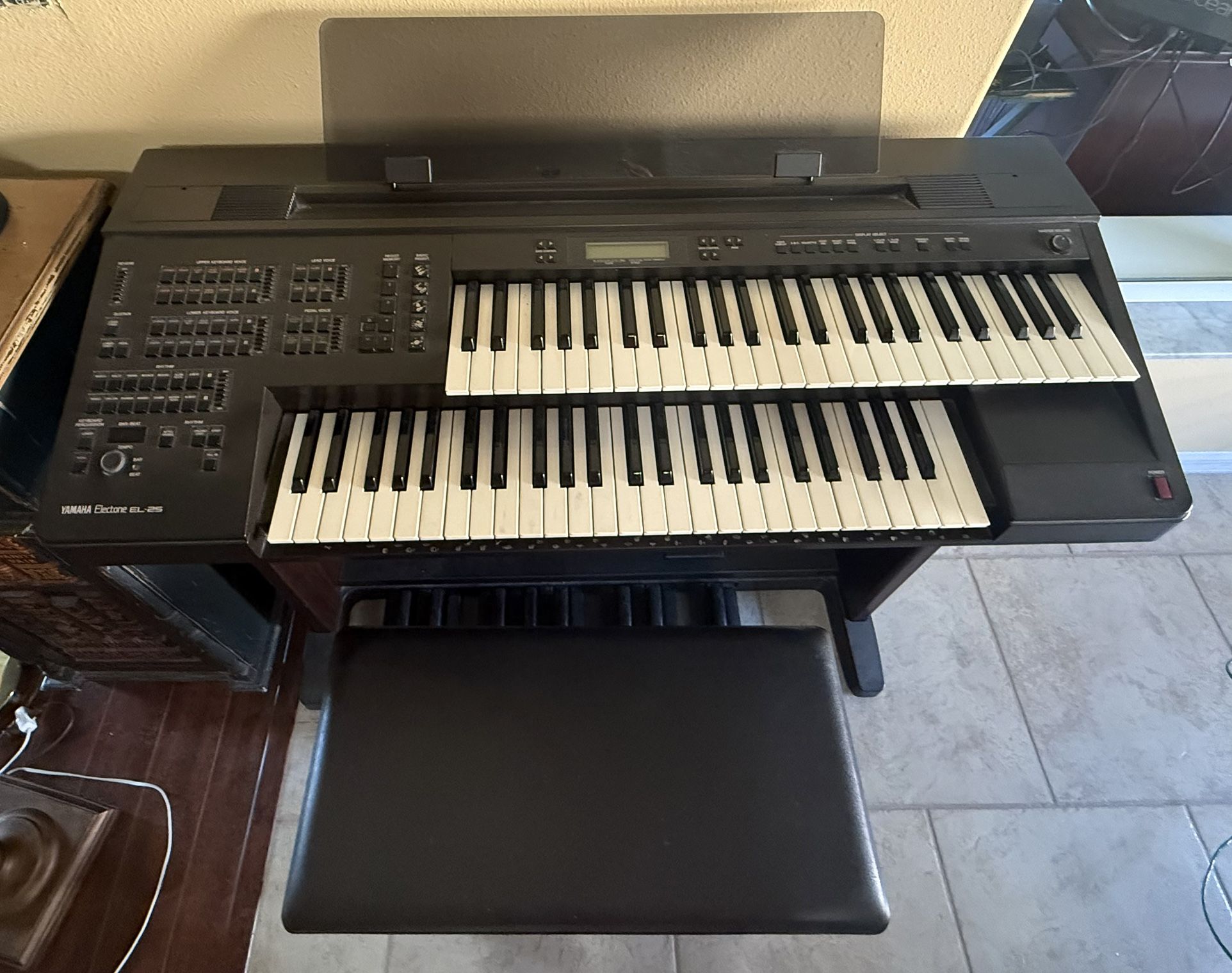 Yamaha Electone EL-25 Organ with Bench - $300