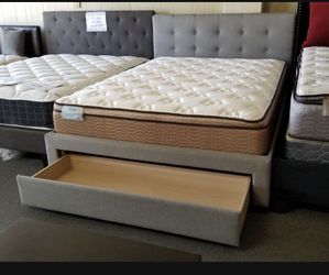 Queen Bed With Pillow Top Mattress